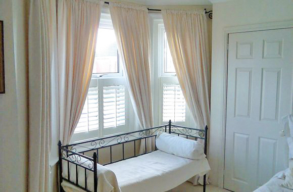Café style shutters